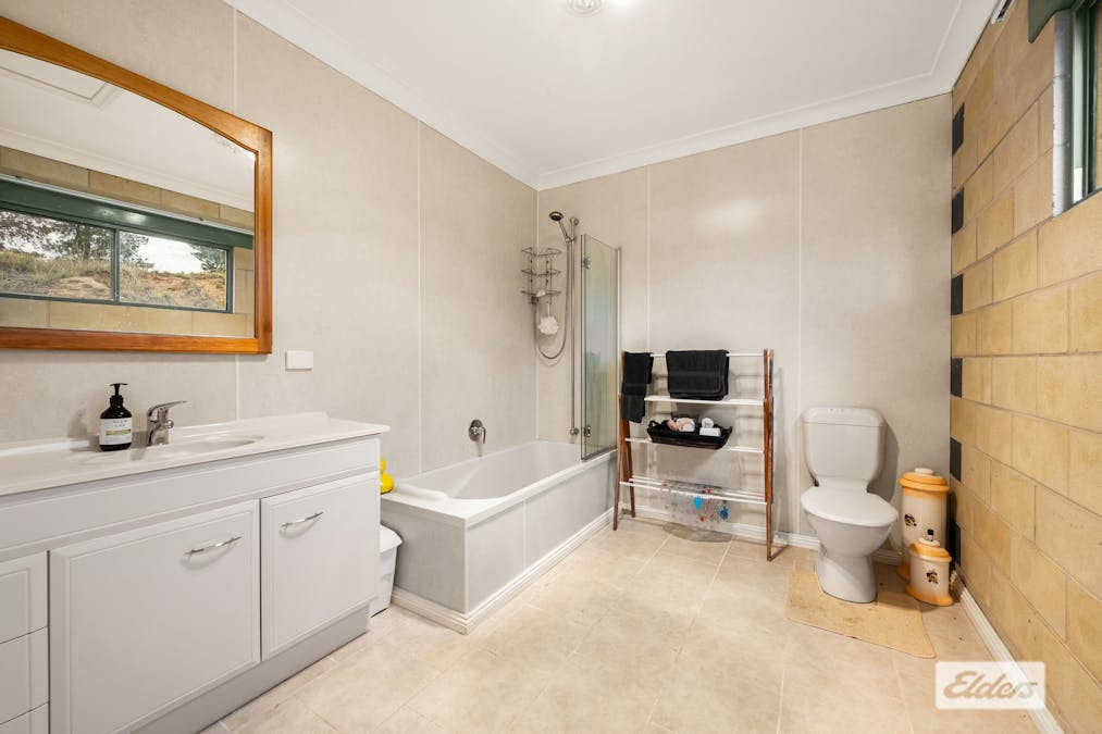 2 Yabba Road, Tallangatta East, VIC, 3700 - Image 9