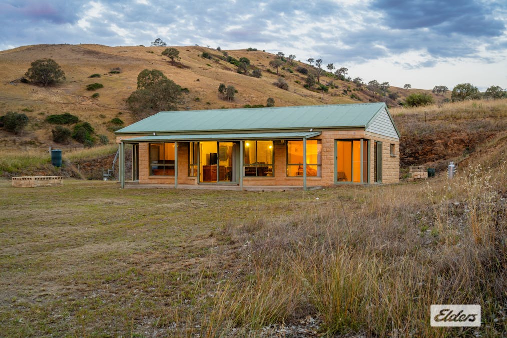 2 Yabba Road, Tallangatta East, VIC, 3700 - Image 13