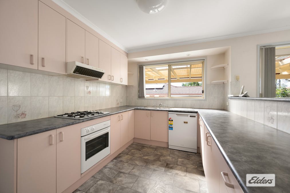 5 Mashie Way, Wodonga, VIC, 3690 - Image 2