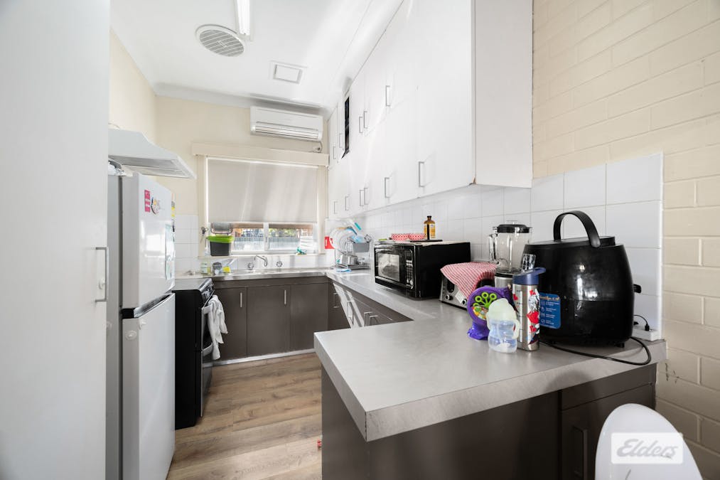 3/5a Woodland Street, Wodonga, VIC, 3690 - Image 2