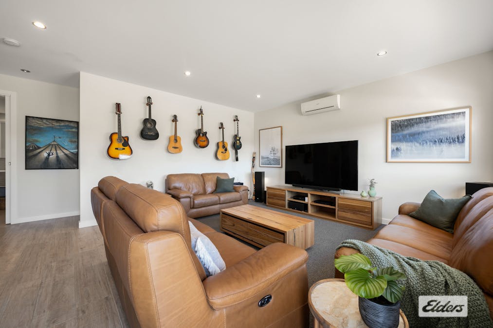 64 Whitestone Place, West Wodonga, VIC, 3690 - Image 23