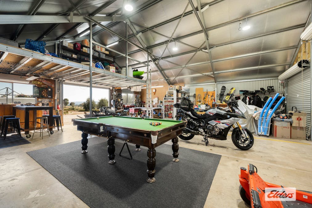 64 Whitestone Place, West Wodonga, VIC, 3690 - Image 32