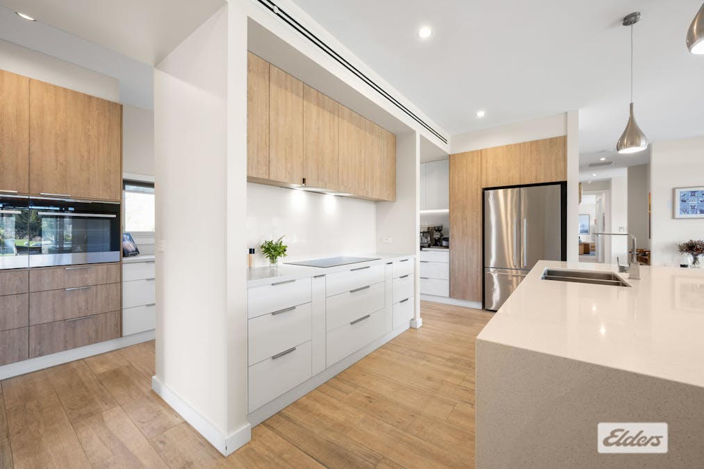 64 Whitestone Place, West Wodonga, VIC, 3690 - Image 6
