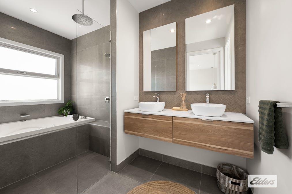 64 Whitestone Place, West Wodonga, VIC, 3690 - Image 15