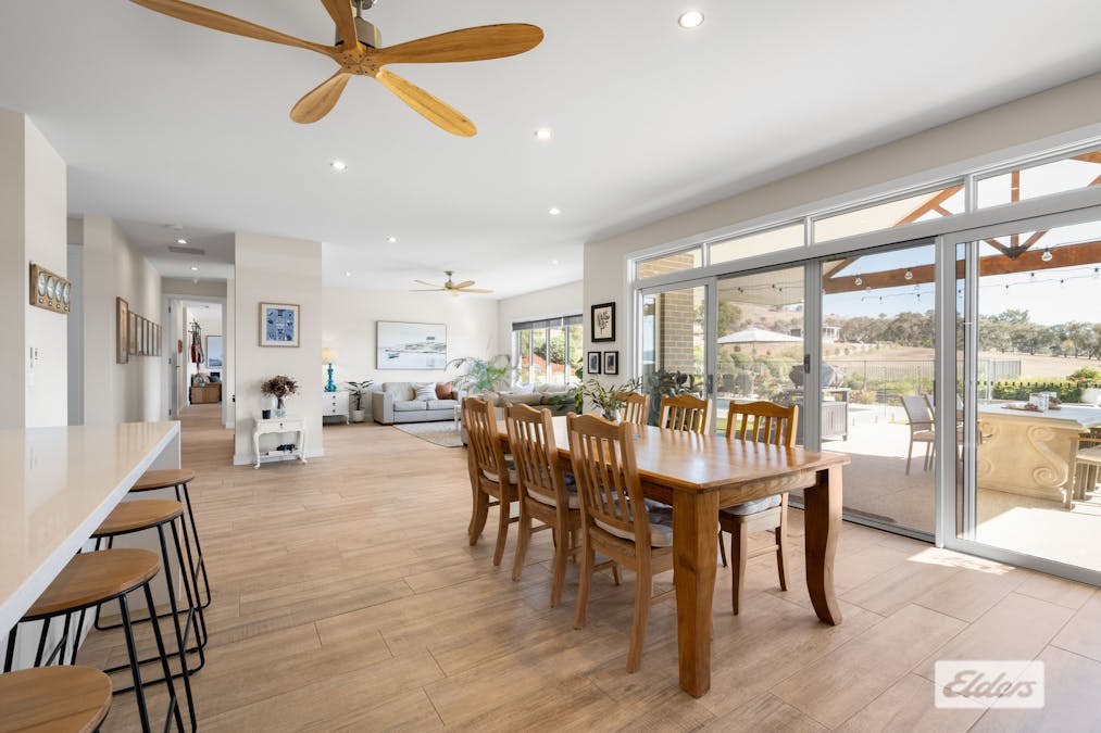64 Whitestone Place, West Wodonga, VIC, 3690 - Image 8