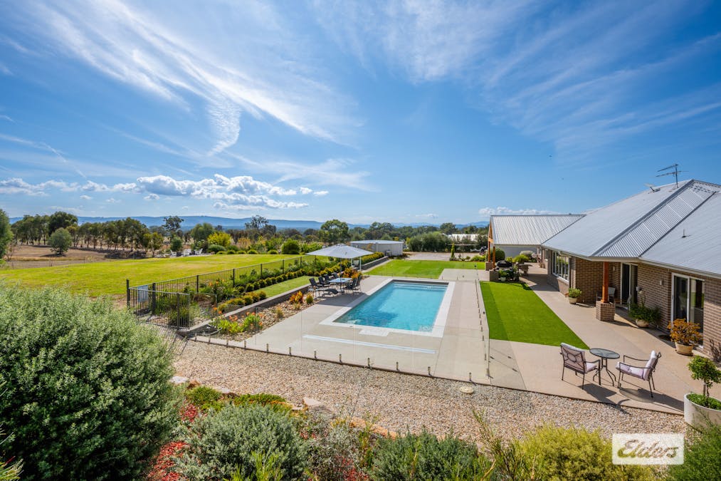 64 Whitestone Place, West Wodonga, VIC, 3690 - Image 30