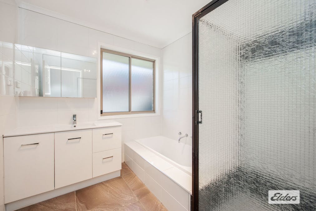 8 Jevington Drive, Wodonga, VIC, 3690 - Image 15