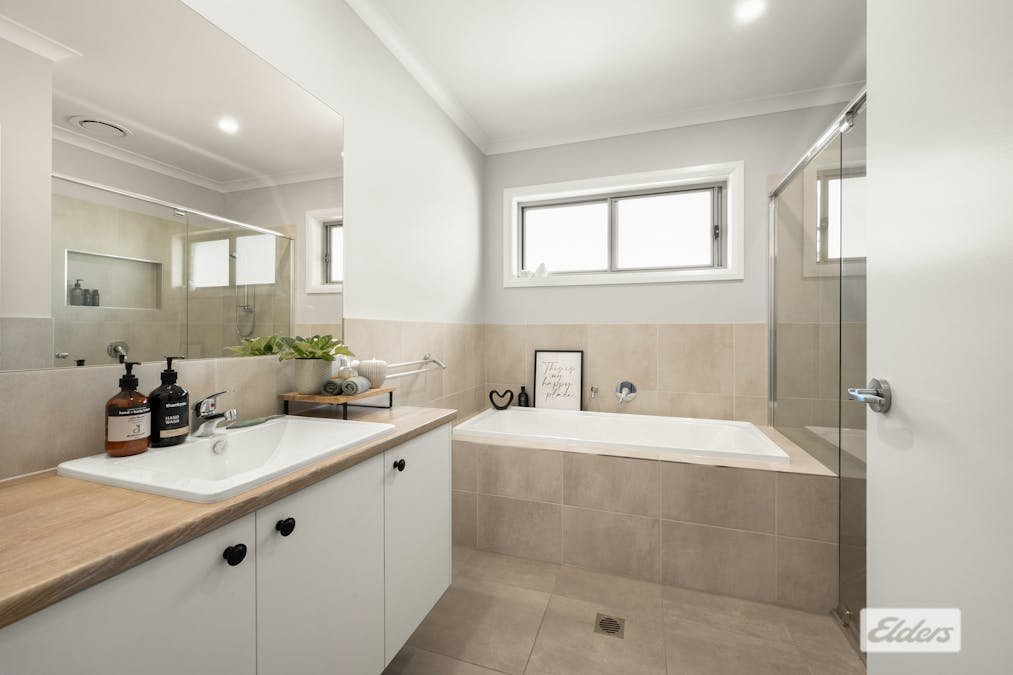 4 Glen Court, Tangambalanga, VIC, 3691 - Image 16