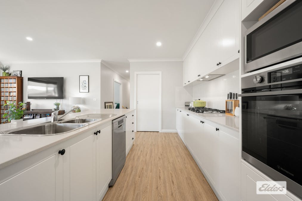 4 Glen Court, Tangambalanga, VIC, 3691 - Image 4