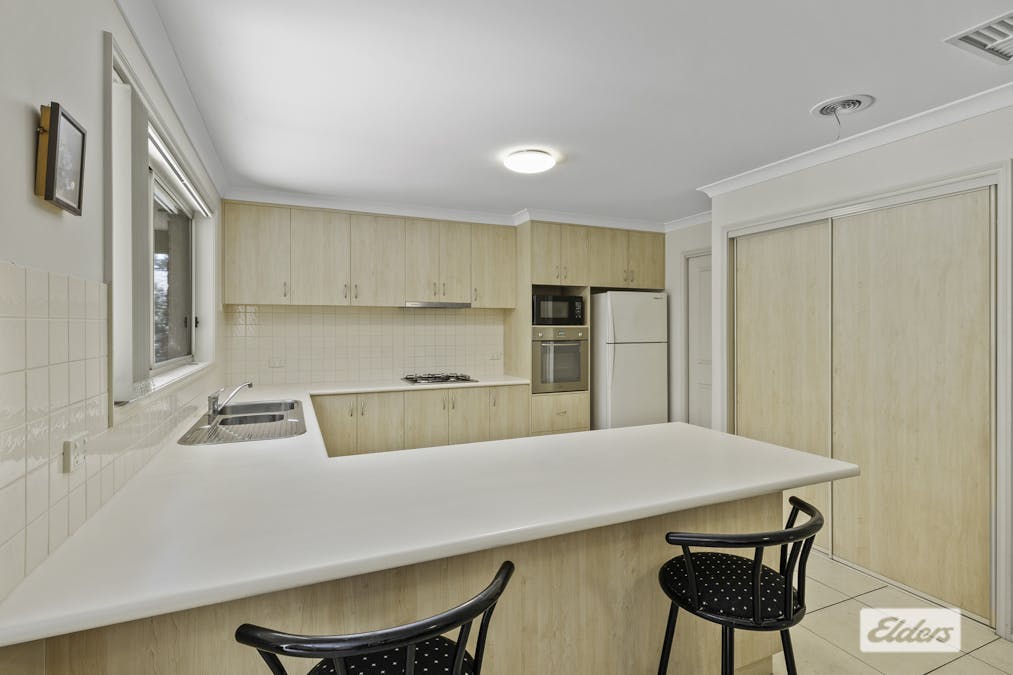 33 Townsend Street, Howlong, NSW, 2643 - Image 3