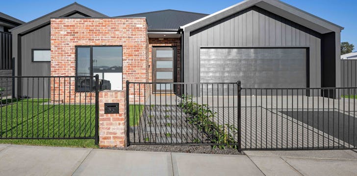 36 Jennings Boulevard, Leneva, VIC, 3691 - Image 1