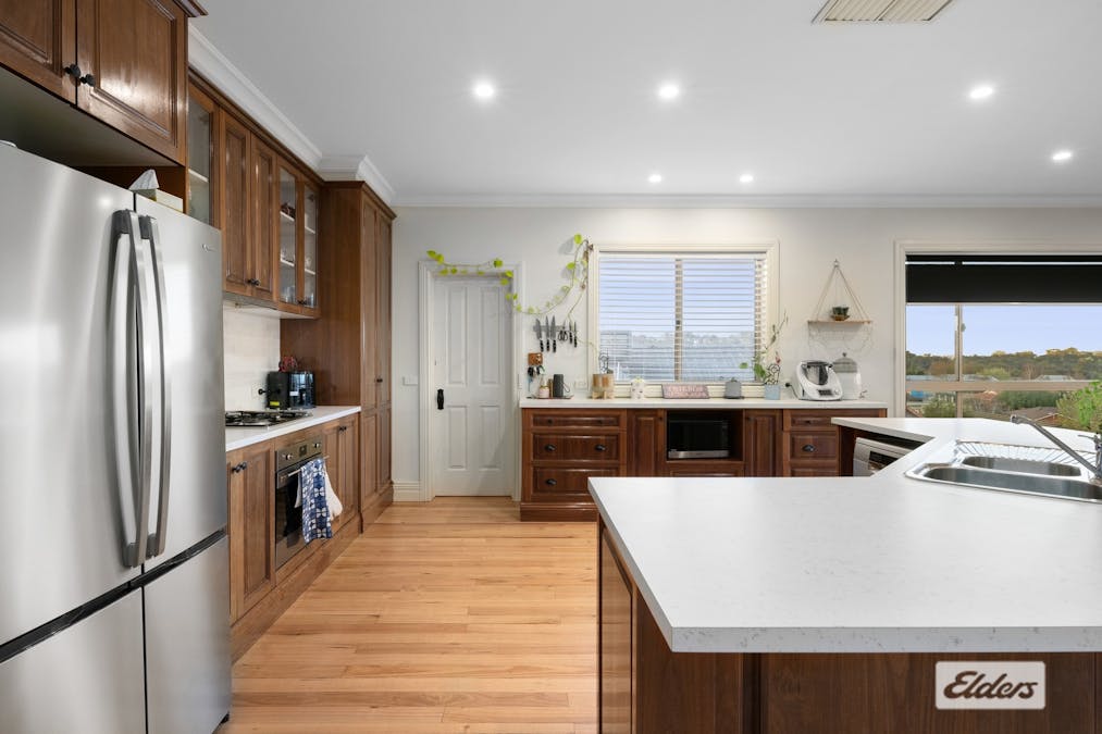 33 Avondale Drive, Wodonga, VIC, 3690 - Image 6