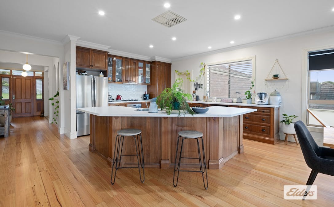 33 Avondale Drive, Wodonga, VIC, 3690 - Image 4