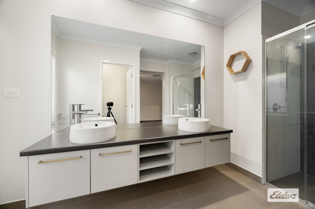 5 Heilmann Place, Leneva, VIC, 3691 - Image 6