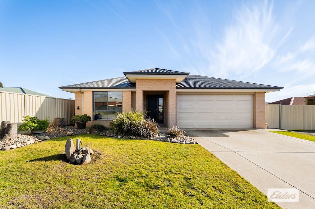17 Tower Place, Rutherglen, VIC, 3685 - Image 1