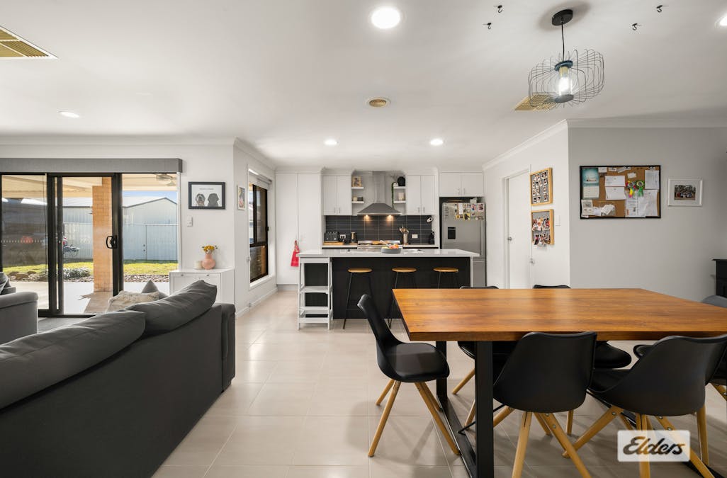 17 Tower Place, Rutherglen, VIC, 3685 - Image 9