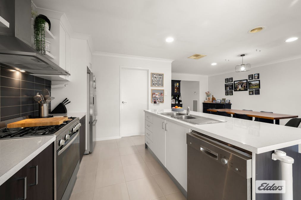 17 Tower Place, Rutherglen, VIC, 3685 - Image 5