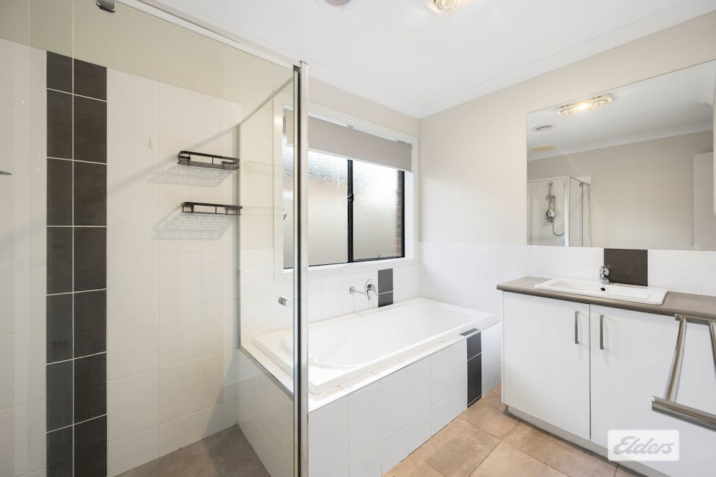 12 Badcoe Avenue, Wodonga, VIC, 3690 - Image 11