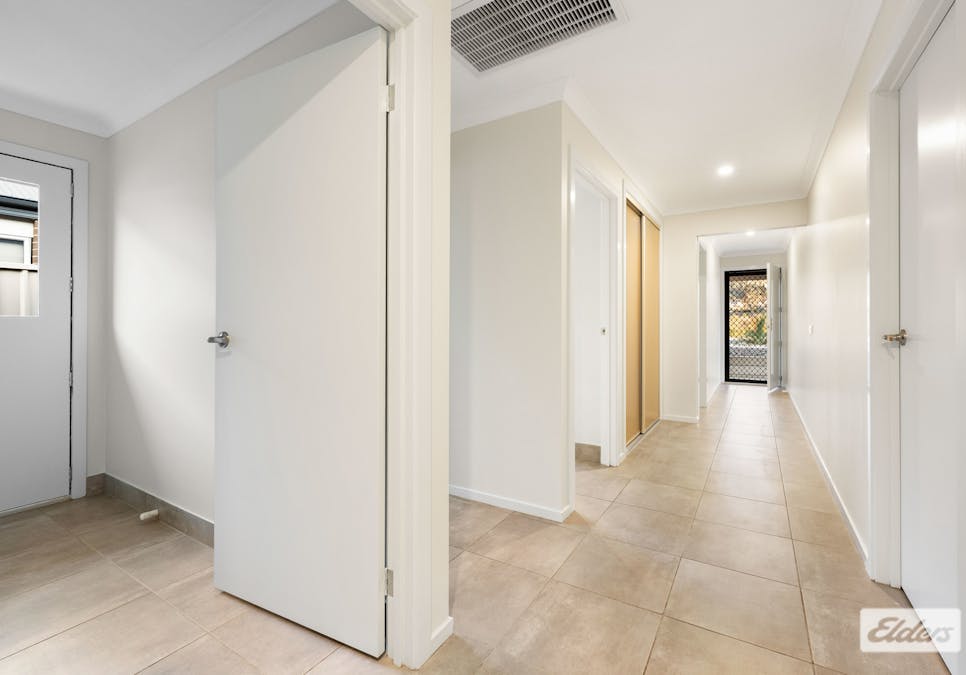 12 Badcoe Avenue, Wodonga, VIC, 3690 - Image 4
