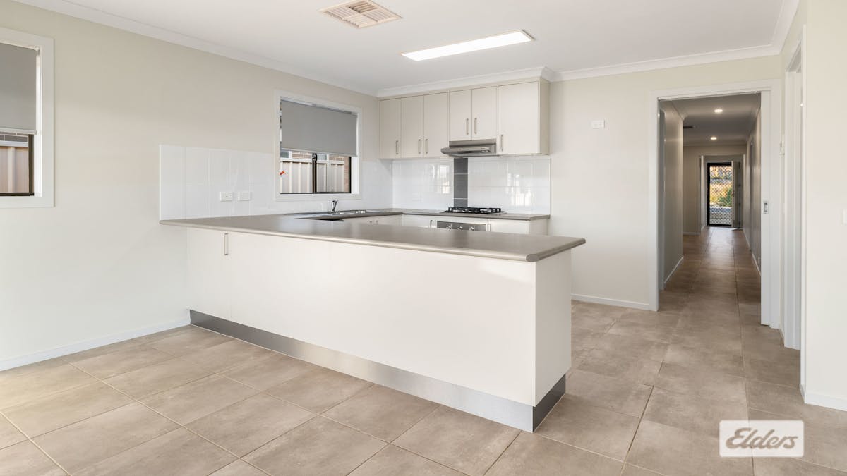 12 Badcoe Avenue, Wodonga, VIC, 3690 - Image 3