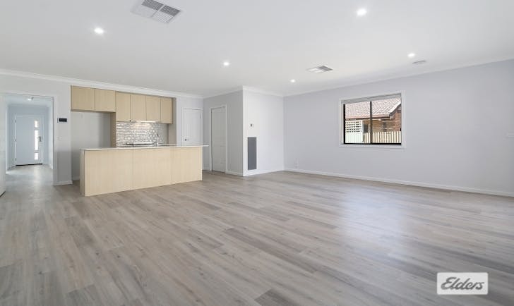 8 Cyrilla Court, West Wodonga, VIC, 3690 - Image 2