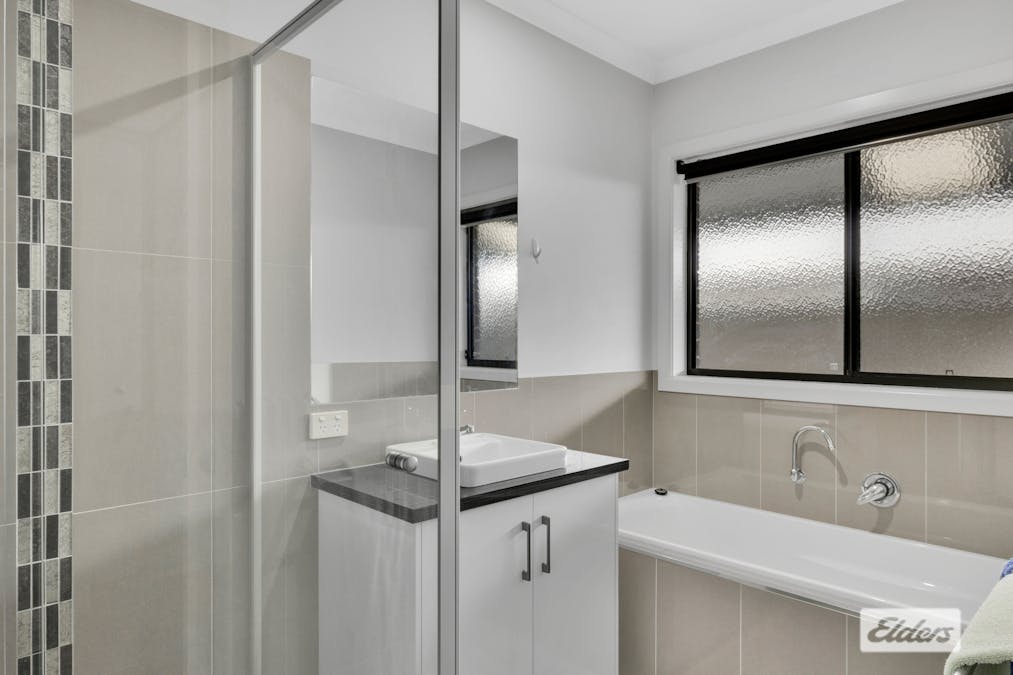 34 Brewer Drive, West Wodonga, VIC, 3690 - Image 13