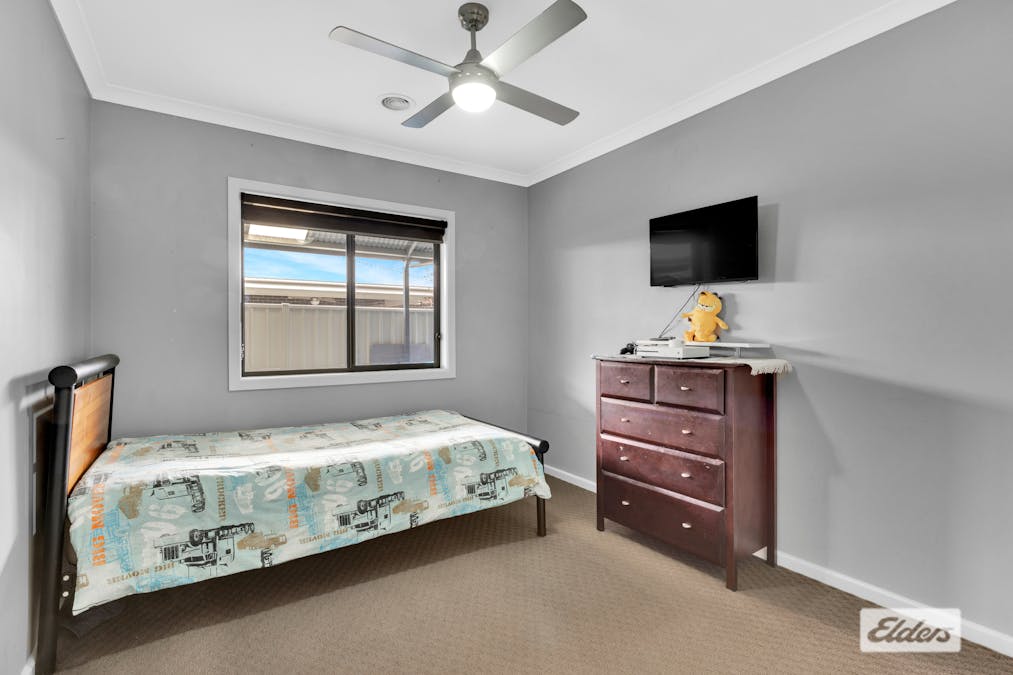 34 Brewer Drive, West Wodonga, VIC, 3690 - Image 12