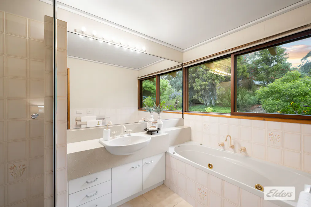 2 Jakary Court, West Wodonga, VIC, 3690 - Image 21
