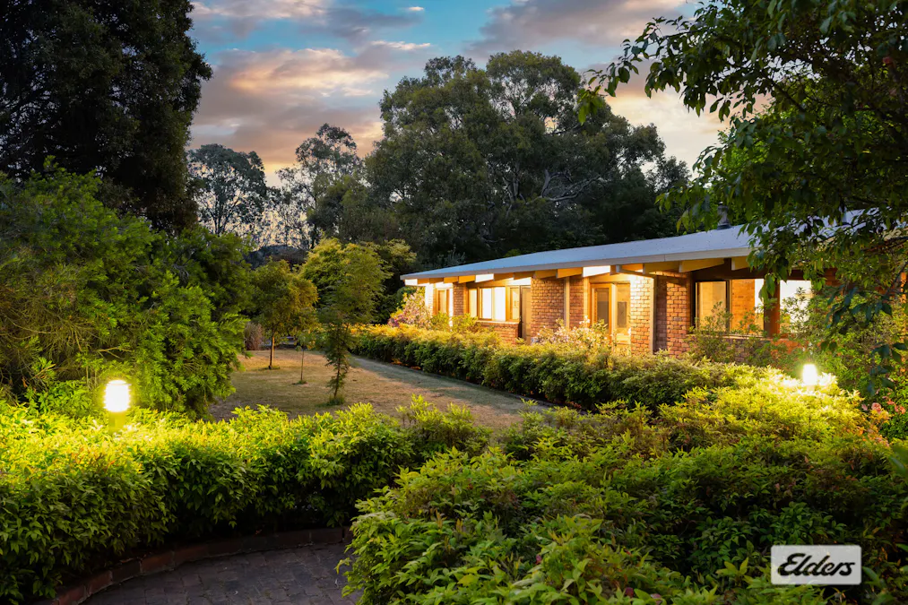 2 Jakary Court, West Wodonga, VIC, 3690 - Image 3