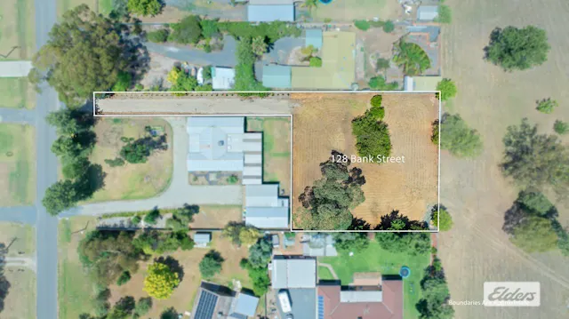 128 Bank Street — photo from Elders Real Estate Albury/Wodonga