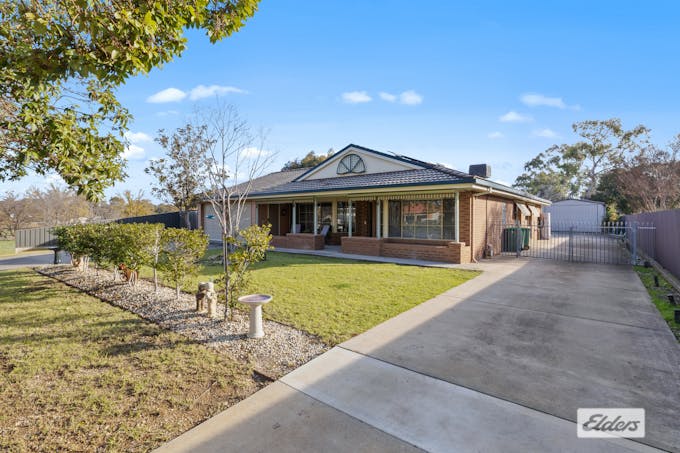 111 High Street, Howlong, NSW, 2643 - Image 1