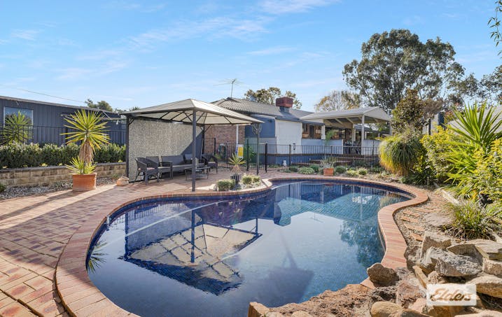 24 Clarke Street, Howlong, NSW, 2643 - Image 2