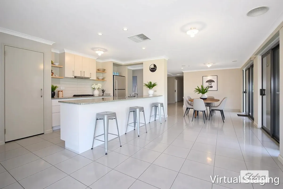 8 Lysterfield Lane — photo 2 of 9