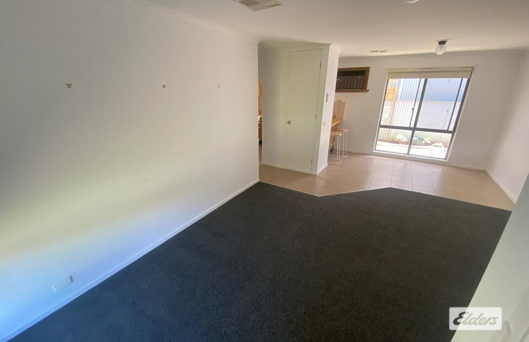 1/11 Wodonga Street, Wodonga, VIC, 3690 - Image 2