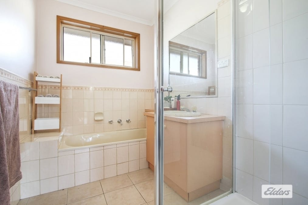 1/30 Kyle Court, West Wodonga, VIC, 3690 - Image 3