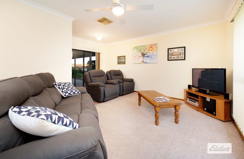 5 Hales Court, West Wodonga, VIC, 3690 - Image 3