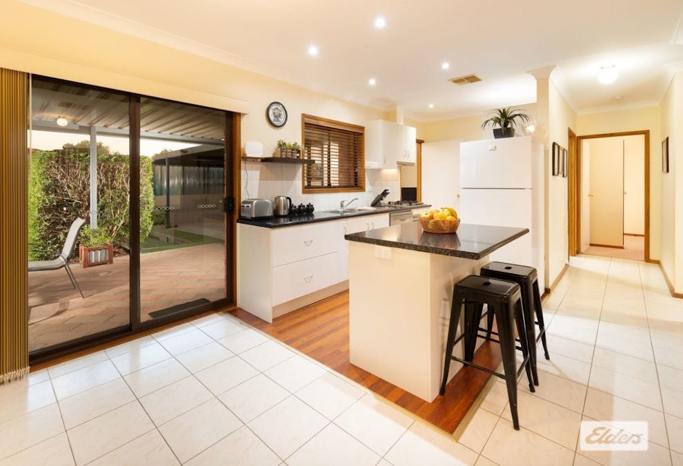 5 Hales Court, West Wodonga, VIC, 3690 - Image 7