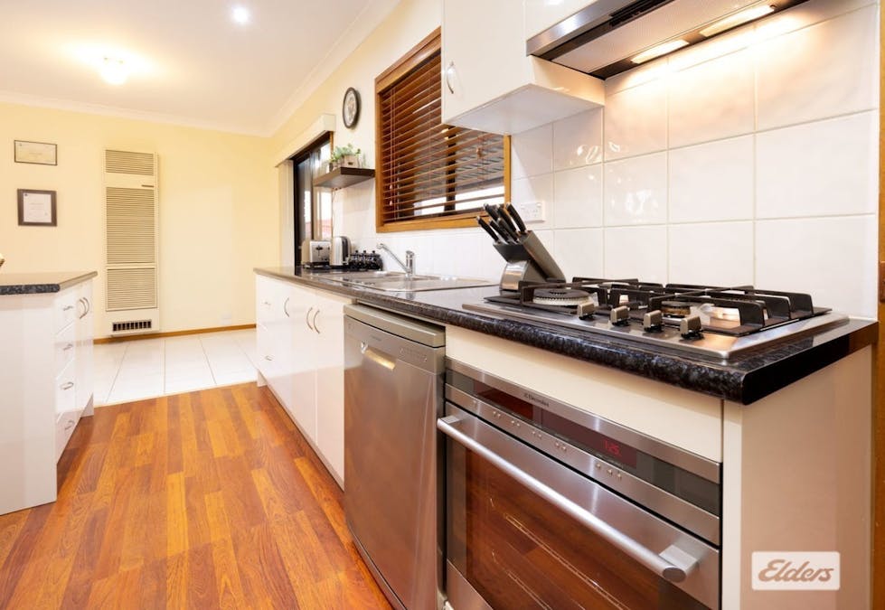 5 Hales Court, West Wodonga, VIC, 3690 - Image 6