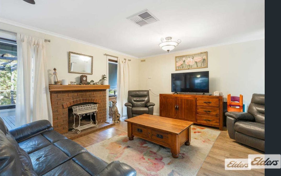 4 Cook Place, Wodonga, VIC, 3690 - Image 2