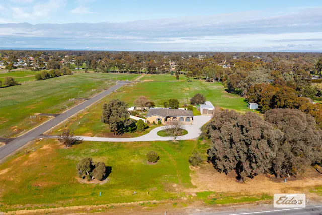 202 Spring Drive — photo from Elders Real Estate Albury/Wodonga