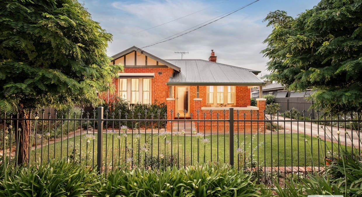 311 Olive Street, Albury, NSW, 2640 - Image 1