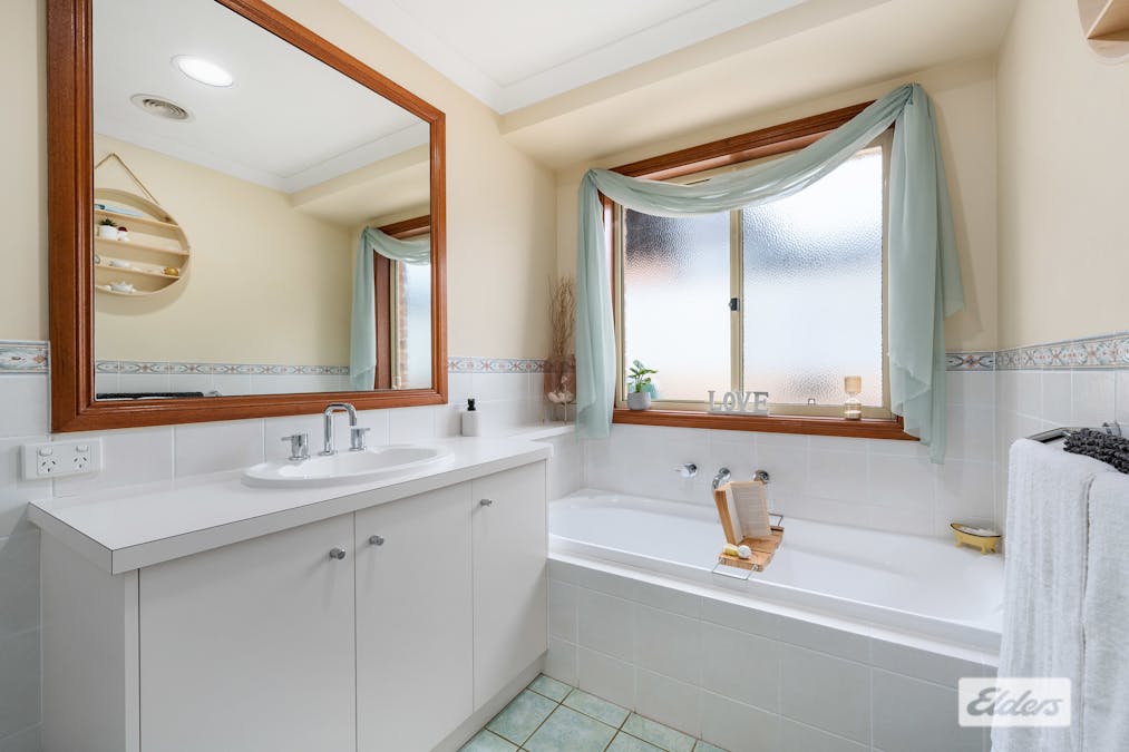 12 MacKenzie Crescent, Wodonga, VIC, 3690 - Image 12