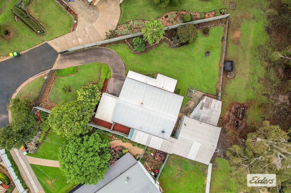 4 Pearce Court, Tallangatta, VIC, 3700 - Image 12