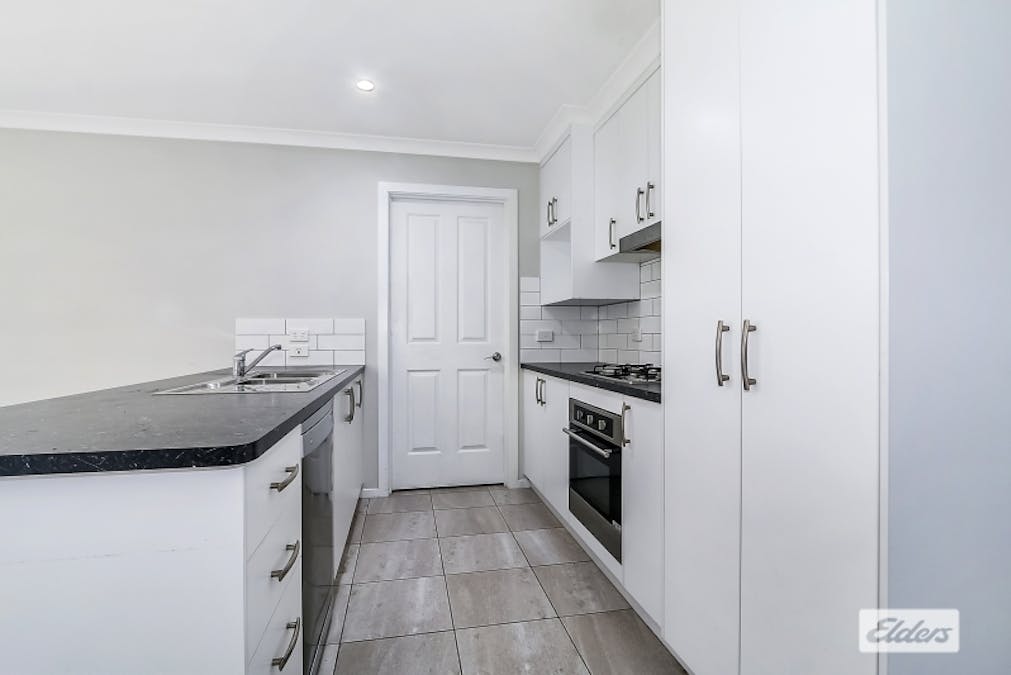 14 Gurney Crescent, Wodonga, VIC, 3690 - Image 4