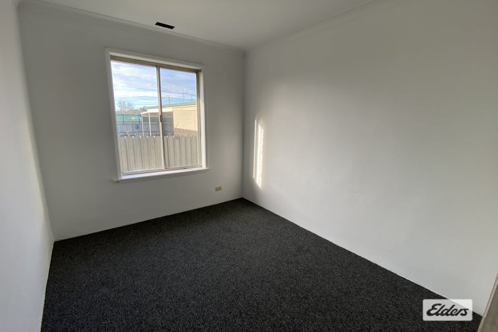 3/5 Lowanna Street, Wodonga, VIC, 3690 - Image 1