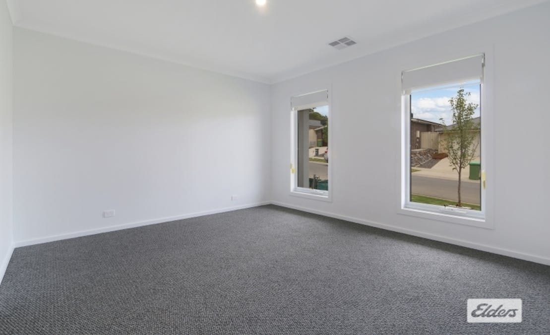 36 Dartnell Crescent, Wodonga, VIC, 3690 - Image 2