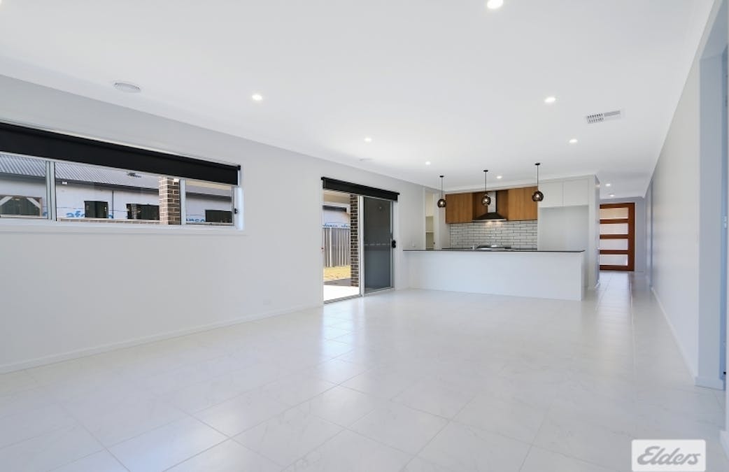 9 Birchall Crescent, Leneva, VIC, 3691 - Image 6