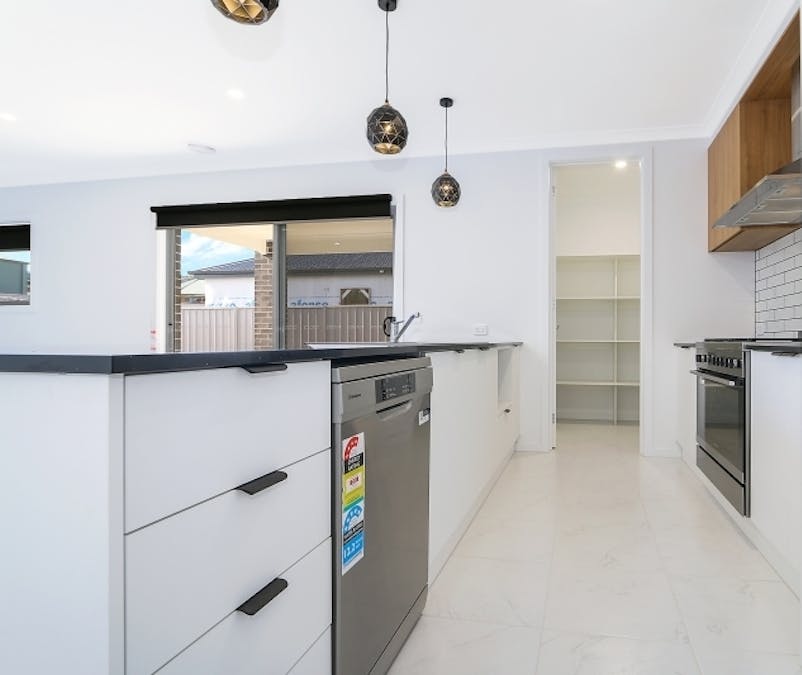 9 Birchall Crescent, Leneva, VIC, 3691 - Image 5