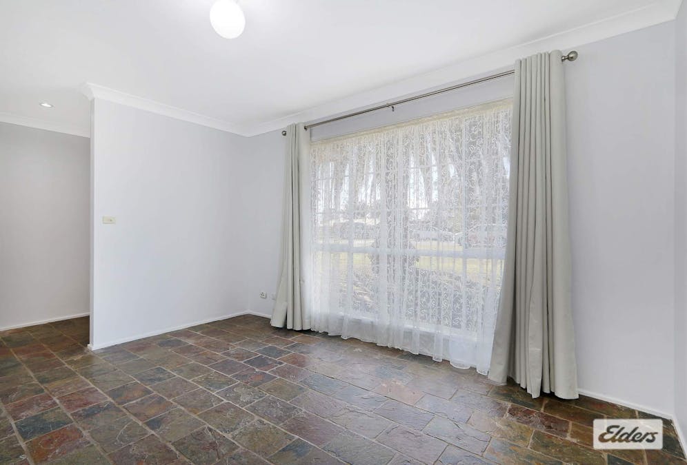 172 Clarke Street, Howlong, NSW, 2643 - Image 2