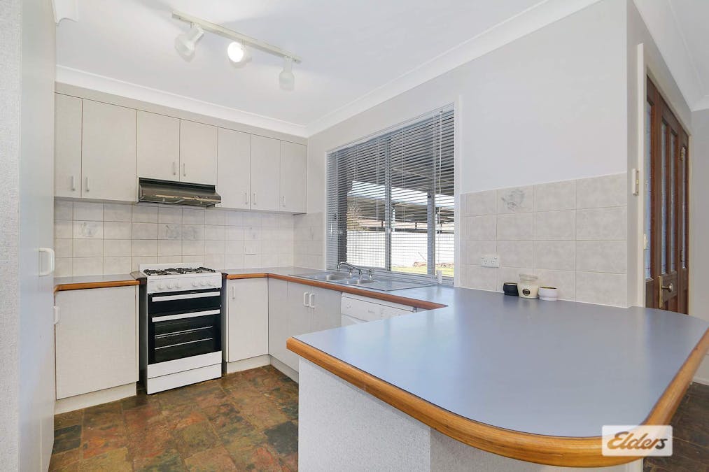 172 Clarke Street, Howlong, NSW, 2643 - Image 3